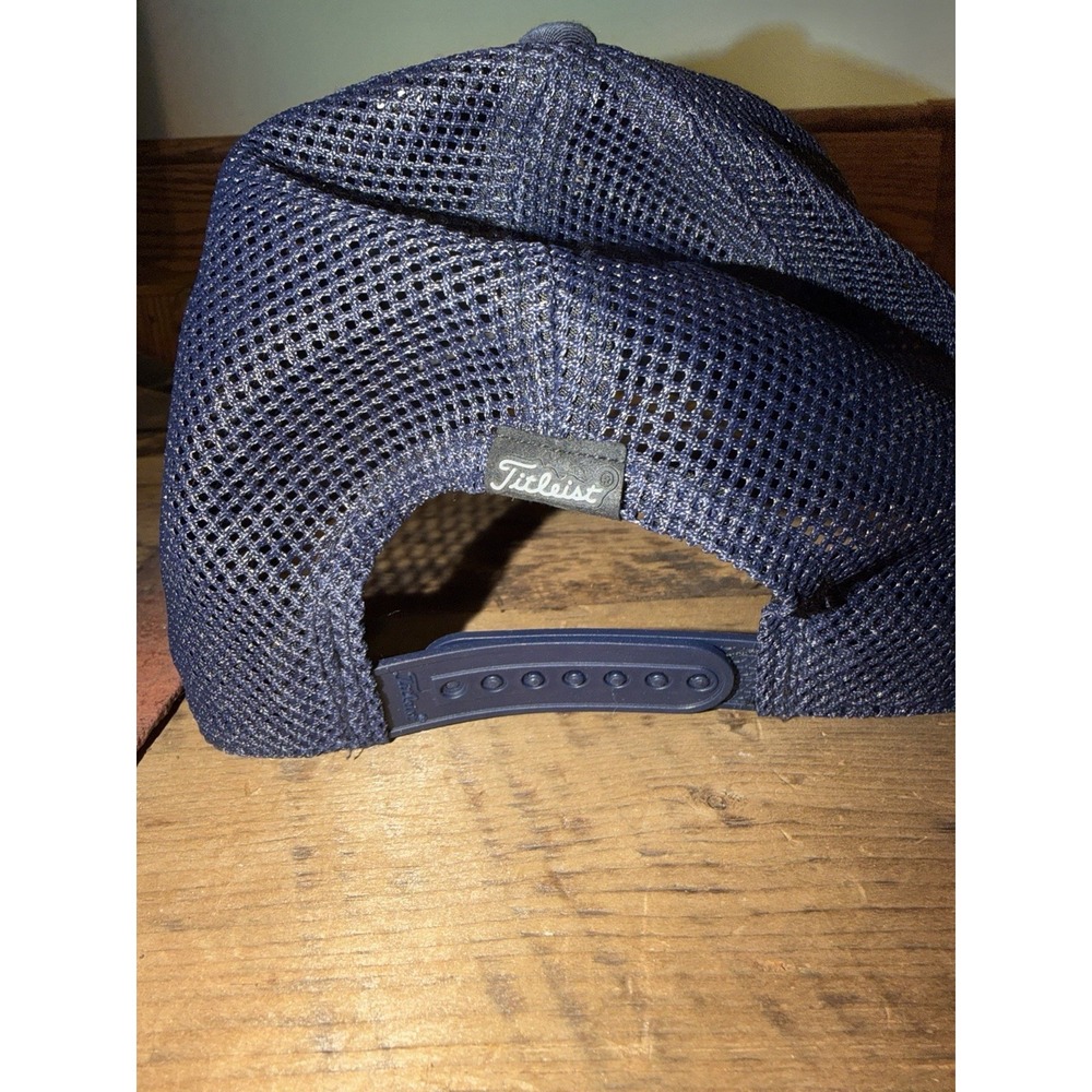 Titleist Golf Hat Adjustable Strapback Navy Blue and White, New - Picture 2 of 6